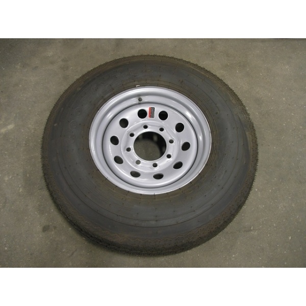7.50-16 LT tyre with 16